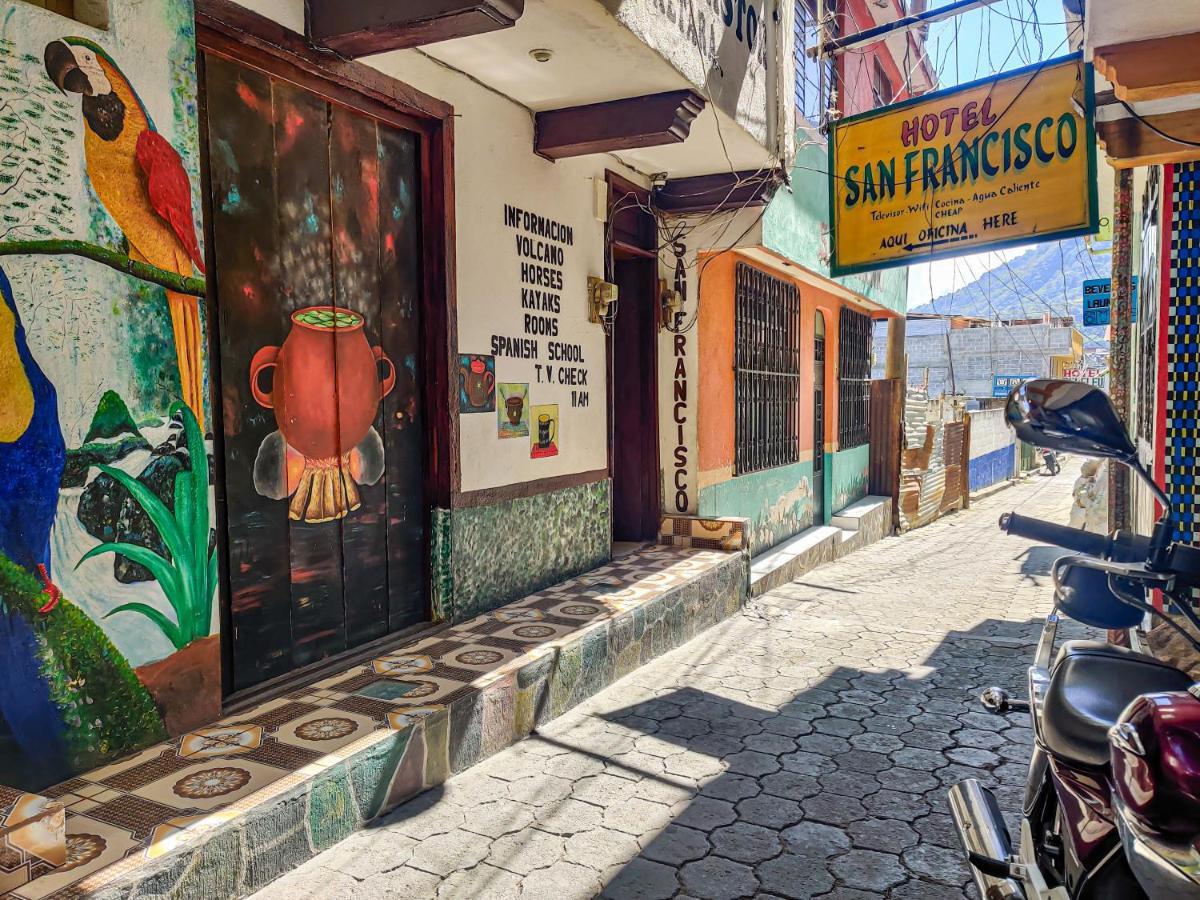 Hotel San Francisco サン・ペドロ・ラ・ラグーナ エクステリア 写真